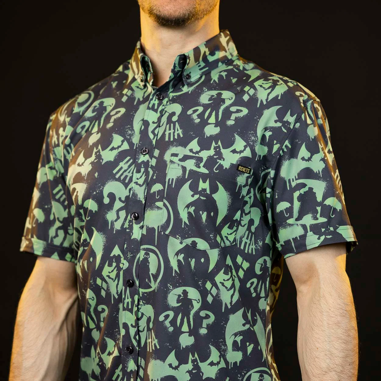 Batman™ 85th Anniversary "Gotham Graffiti" – KUNUFLEX Short Sleeve Shirt