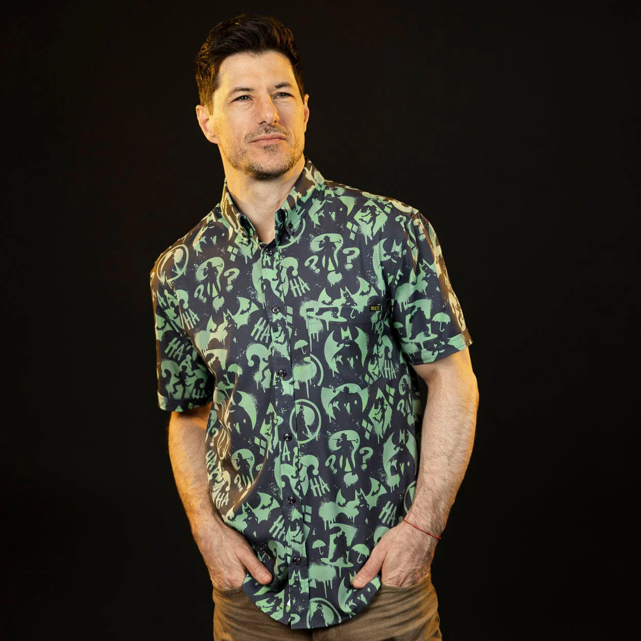 Batman™ 85th Anniversary "Gotham Graffiti" – KUNUFLEX Short Sleeve Shirt - Image 3