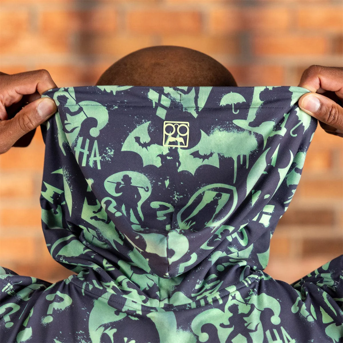 Batman™ "Gotham Graffiti" – Performance Hoodie - Image 5
