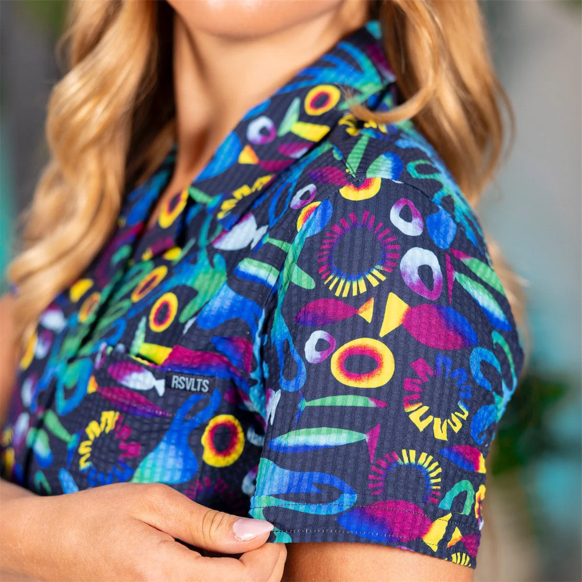 Rad Reef – Women's Stretch Seersucker Short Sleeve Shirt - Image 5