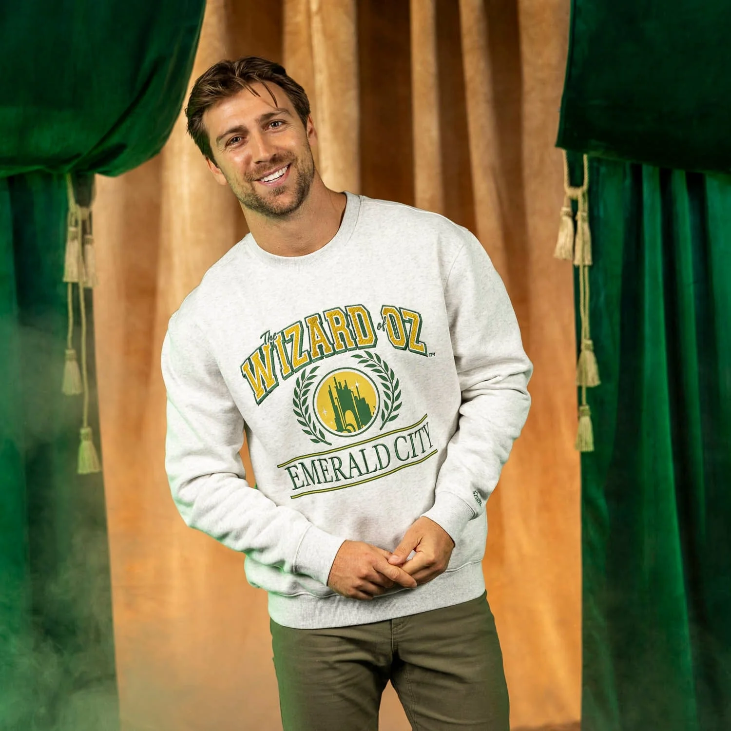 The Wizard of Oz™ "Emerald City" – Crewneck Sweatshirt - Image 2